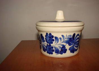 Włocławek fajansowy pojemnik kuchenny