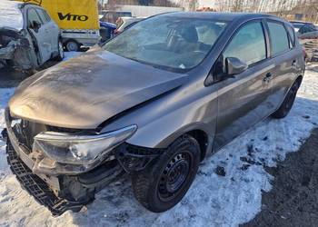 TOYOTA AURIS II HB 12 2018R