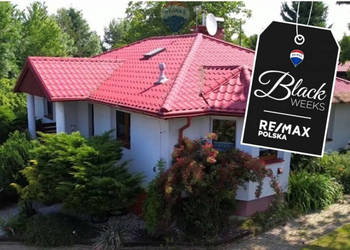 BLACK WEEKS - Posiadłość z ogrodem w roli głównej