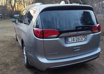 Chrysler Pacifica 2018 r. - 8 osob