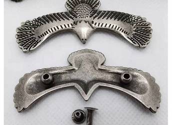 DEKORACJA PINS 2 SZT.NITY DO MOTOCYKLA NA SAKWY ,PIÓRNIK, SKÓRĘ ,PASEK