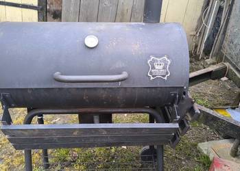 Grill oraz wędzarnia.