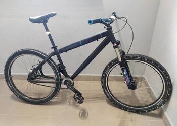 Rower Single speed, aluminiowa rama, Fox Forx 125R, hamulce tarczowe 26"