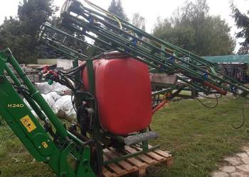 Opryskiwacz 800l Moteska belka 12m