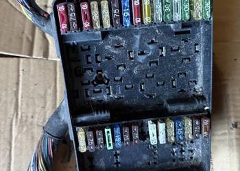 Skrzynka bezpieczników BMW e24