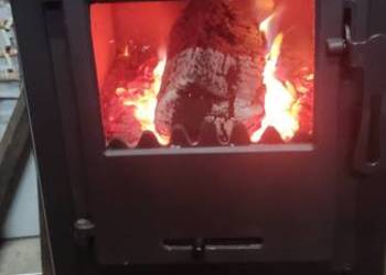 Nowy solidny żeliwny kominek  10,5 KW + rura kolano spalinowe gratis