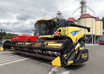 BEZ MINIMALNEJ Kombajn zbożowy NEW HOLLAND CR9080 + heder BISO VX 850 (8,5…
