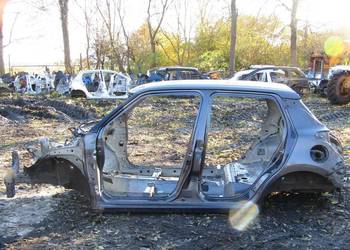 PRÓG SŁUPEK LEWY BOK ZMW SUZUKI SWIFT VI MK8