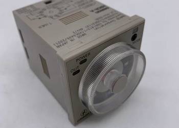Omron H3CR-A 100-240VAC