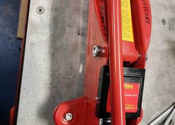Podnosnik hydrauliczny 2T