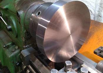 Usługi tokarskie | Regeneracja wałków, gniazd, czopów | Tulejowanie