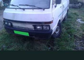 Nissan Vanette Osprzęt Silnika 2.0d Wozek Widłowy Rozrusznik Alternator
