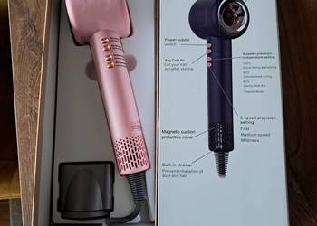 Nowa suszarka do włosów z jedną końcówką. Końcówka posiada magnetyczne moco