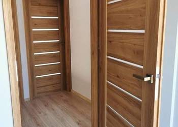 NAKŁADKI MASKUJĄCE STARE FUTRYNY BEZINWAZYJNA WYMIANA DRZWI