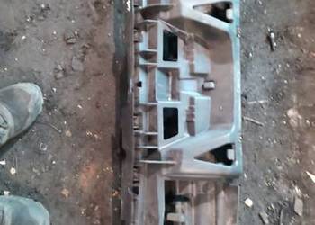 Pas przedni górny wzmocnienie zderzaka przód Peugeot 5008 I