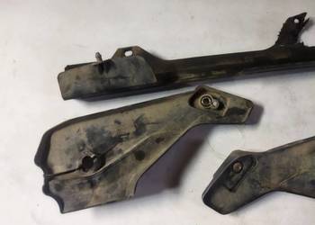 Keeway RKS 125 - osłona łańcucha, plastiki przy podnóżkach