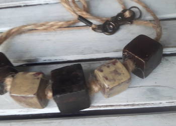 Naszyjnik ceramiczny ręcznie wykonany z gliny,