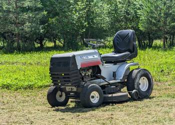 Traktorek kosiarka Briggs&Stratton 12 HP z koszem do zbierania trawy