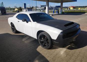 Dodge challenger 3.6 V6 lift pakiet SRT 305KM