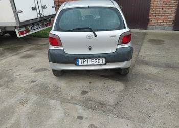 Samochód osobowy TOYOTA JARIS