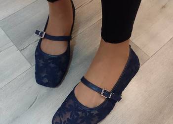 (43) Granatowe, koronkowe Baleriny wieczorowe z zapięciem, NOWE