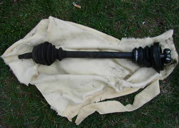 PÓŁOŚ LEWA VOLVO 440 460 480 PÓŁOŚ LEWA VOLVO 440 460 480