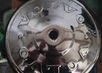 Dekle na koła Volvo