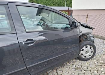 VW volkswagen fox drzwi prawy przod