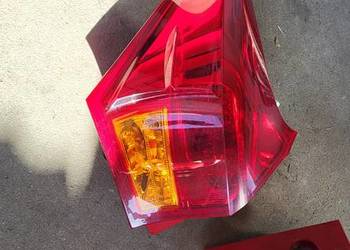 Lampy tył toyota auris 2 2014r