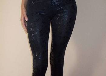 Czarne legginsy z napisami XS 34 getry napisy