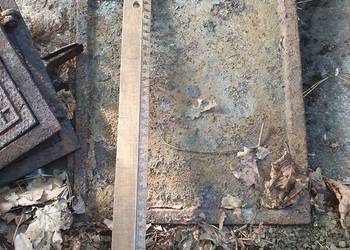 Stary żeliwny szyber (przepustnica) do pieca lub przewodu dymowego