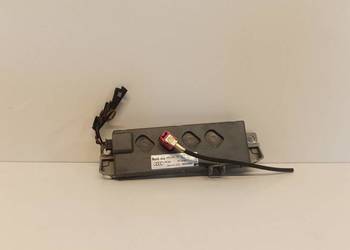 AUDI A4 B8 WZMACNIACZ ANTENOWY 8K5035225C