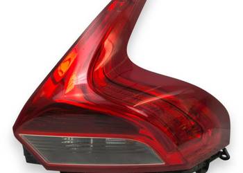 LAMPA PRAWA Volvo V40 II kombi 2012-2019 tylna tylnia prawy tył 31395845