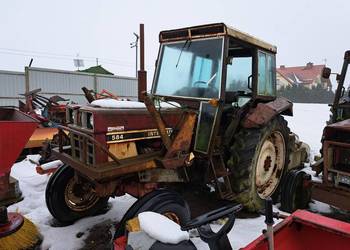 Case International 584 części