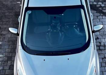Ford C-max hybryda plug-in
