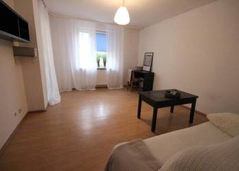 1pok, 40met, okolice Wojrowickiej BALKON/PIWNICA/PARKING (Wrocław)