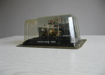 Włoski samochód pancerny Lancia Lince, 1:72/Nowy!