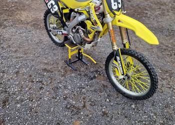 Cross Suzuki Racing 250