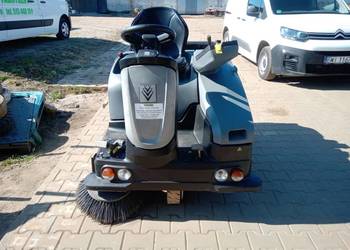Zamiatarka Karcher KM105/100R