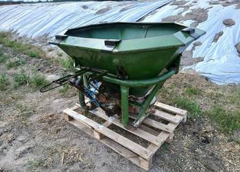 Rozsiewacz nawozu amazone ZAM 600 zam1501 piast czesci pias kabina cyklop