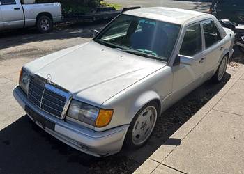 Mercedes W124 500E