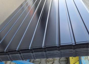 Blacha trapezowa T-7 na podbitkę, ściany - czarna RAL 9005p Blachtex