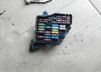 VW GOLF 4 MK4  SKRZYNKA BEZPIECZNIKÓW KONSOLI