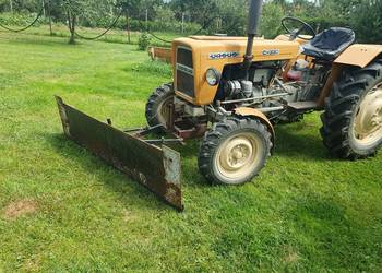 Sprzedam ciągnik URSUS z pługiem