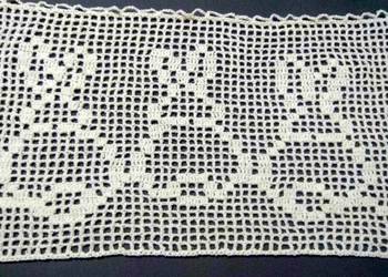 Firanka szydełkowa Zajączki  ok. 80 x 40 cmWIELKANOC
