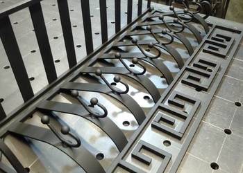 Duży metalowy wieszak kuty stylowy 80cm