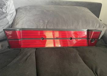 Blenda tylnej klapy BMW E34 nie HELLA