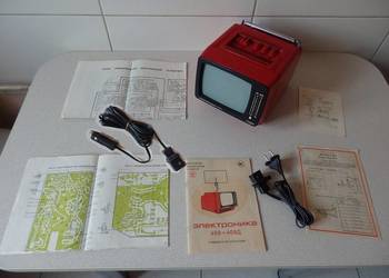 Kolekcjonerski Telewizor Turystyczny ELEKTRONIKA 409 D, ZSRR.