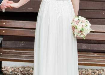 Piękna, zwiewna, muślinowa suknia ślubna, rustykalna, boho