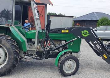 Ładowacz czołowy TUR firmy Agrosped model V-700 montaż cała PL